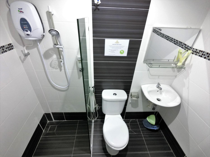 Bathroom 5, Royale Hotel, Kinta