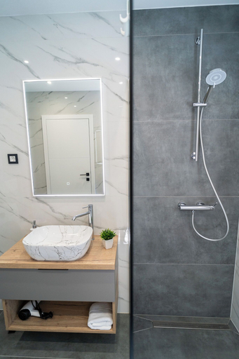 Bathroom 2, Seafront Sunset Studio&Rooms, Zadar