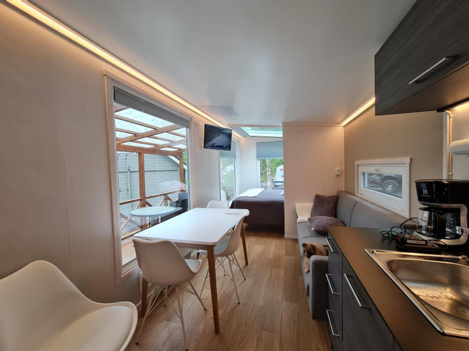 Dining Room 6