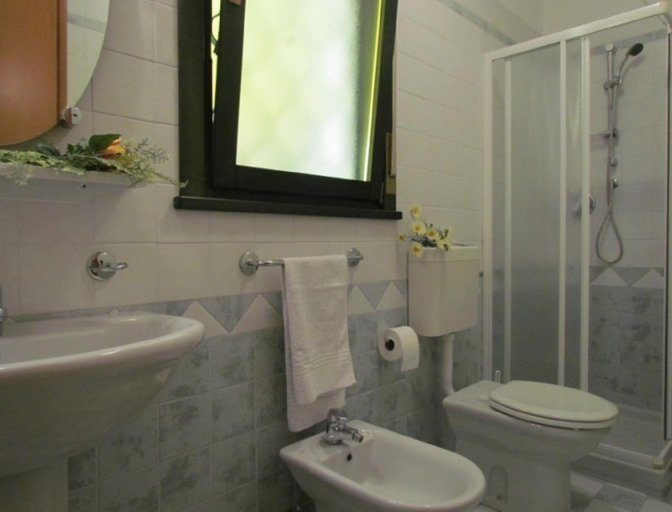 Bathroom, Modern Residence With Swimming Pool - Childrens Area, Venezia