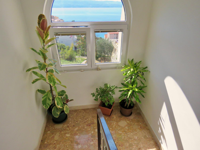 Others 5, Apartments Nemira, Omiš