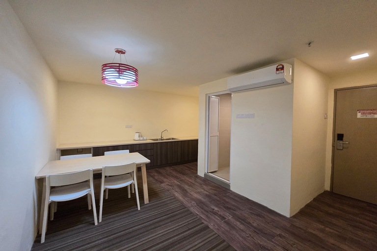Dining Room 9