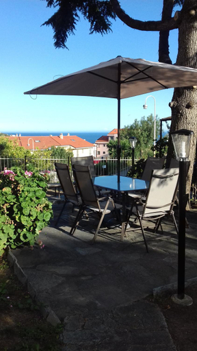 Others 2, Appartamento con giardino privato, Imperia