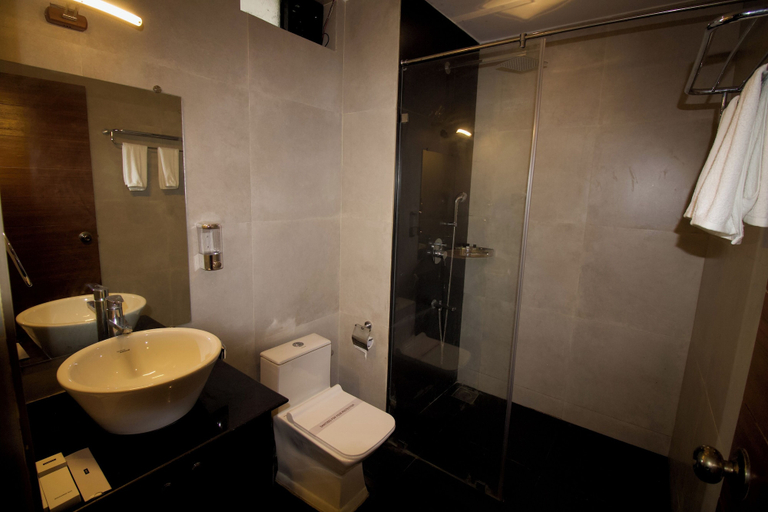Bathroom 3, The Upper House By Mystical Views, North Goa