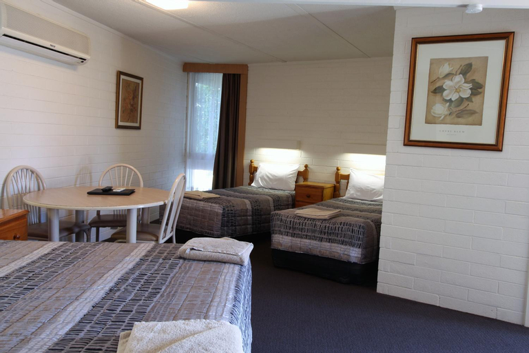 Bedroom 6