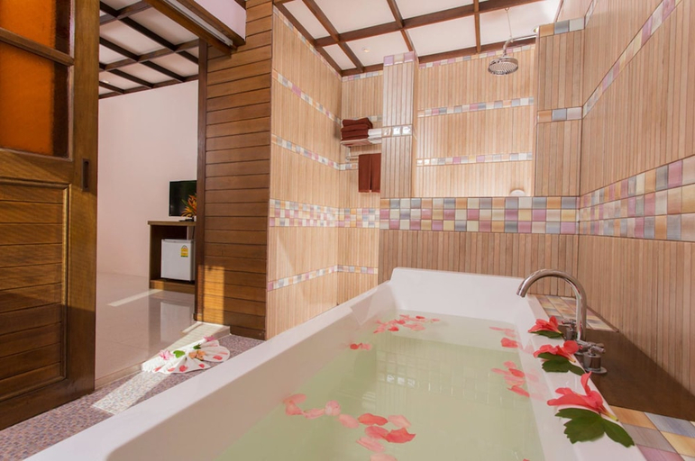 Bathroom 3, Andamania Beach Resort, Takua Pa