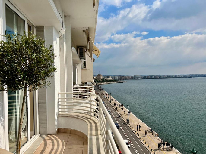 Public Area 4, Infinity & Beyond Seafront Apartments by halu!, Central Macedonia