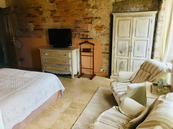Bedroom 9