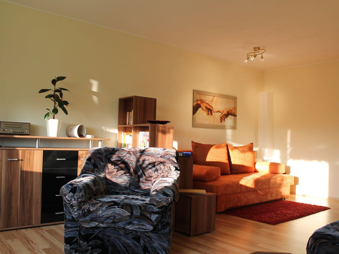 Others 5, Sonnige Ferienwohnung am Wald  Budnerreihe, Rostock