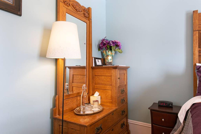 Bedroom 2, Rose Street Bed & Breakfast, Clear Creek