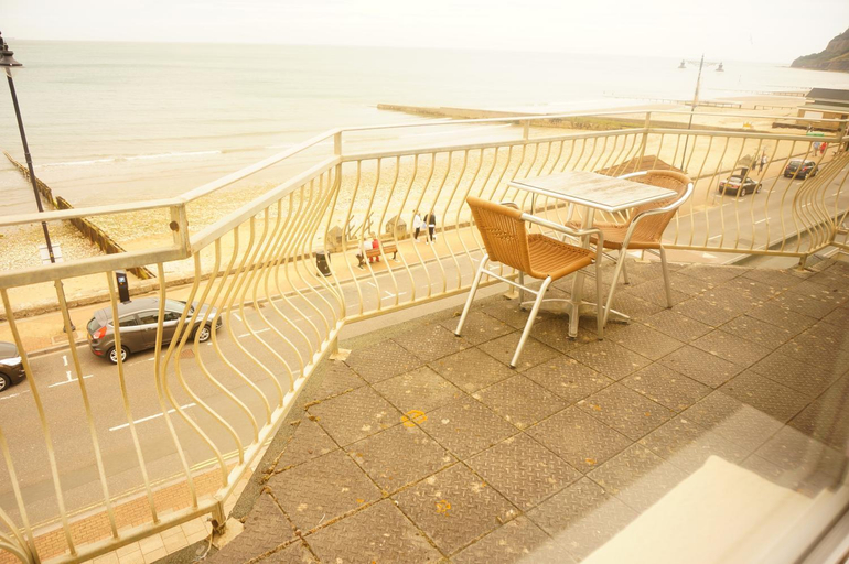 Others 5, shoreside inn, Isle of Wight