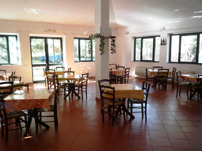 Food & Drinks 4, Nuraghe Ruiu Camping & Bungalow, Oristano