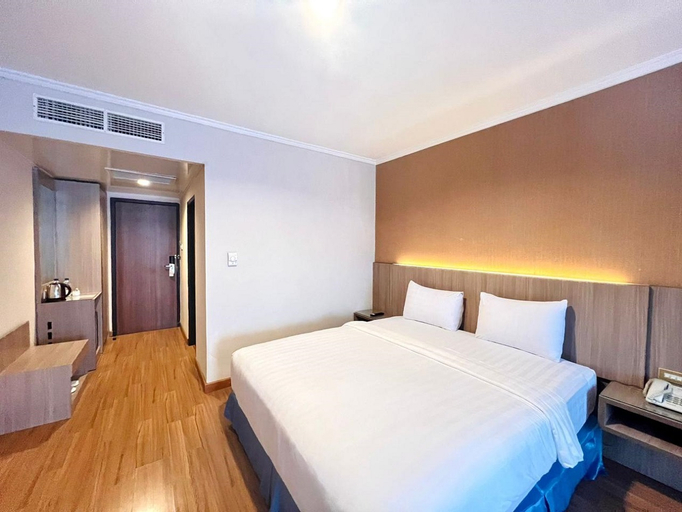 Bedroom 6