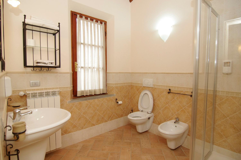 Bathroom 4