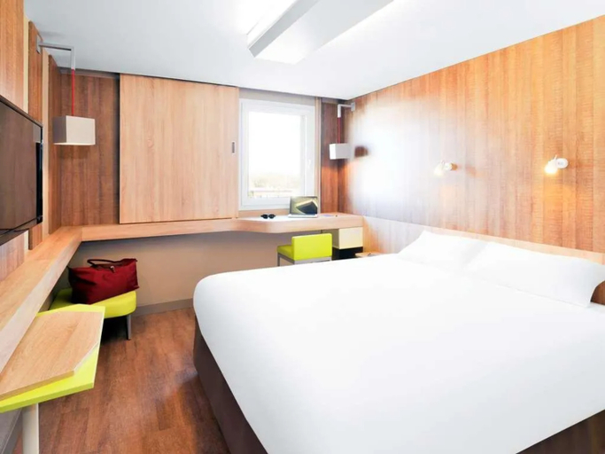 Bedroom 2, ibis budget Lille Marcq-en-Baroeul, Nord