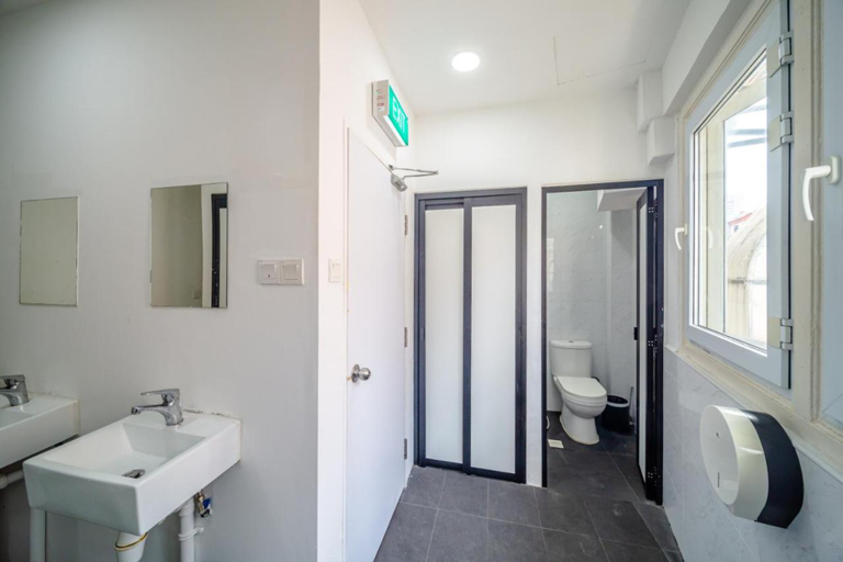 Bathroom 3, K Space Inn 14, Singapore
