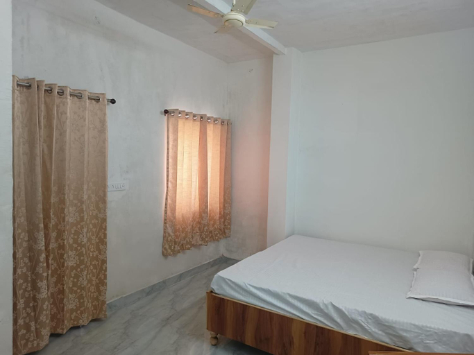 Bedroom 3, Budget Room at Banipark Cottage LLP, Jaipur