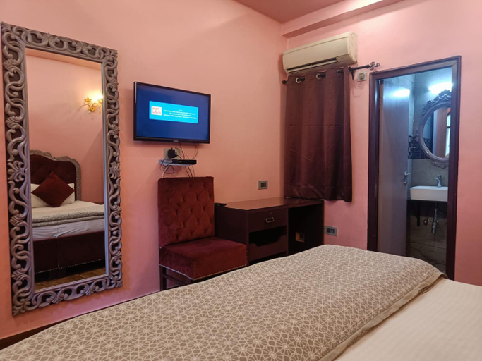 Bedroom 3, Maya Hotel, Agra