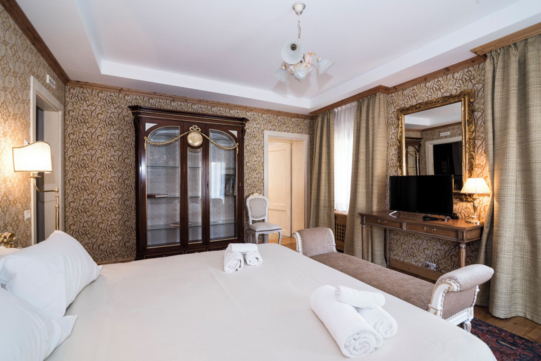 Bedroom 4, Càdor Hotel, Belluno