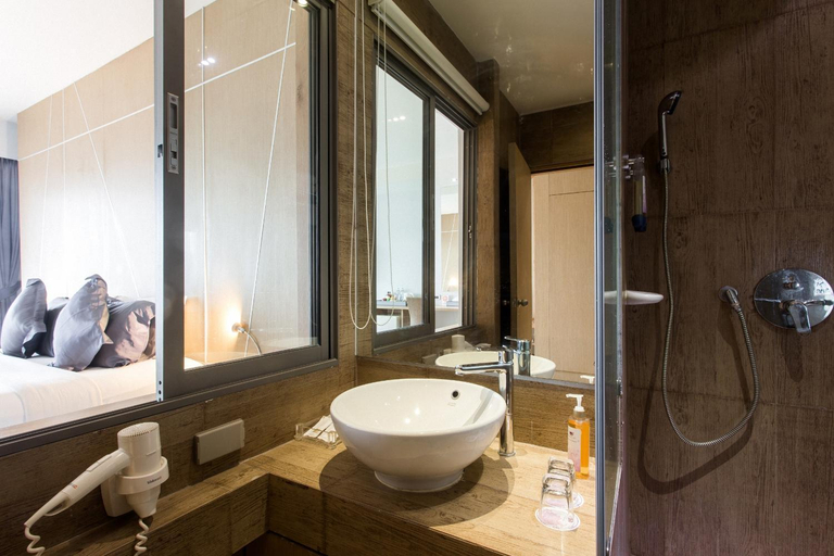 Bathroom 17