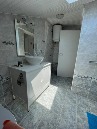 Others 4, Apartmani IRA, Vir