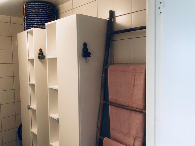 Bathroom 2, Annex Artilleri, Gotland