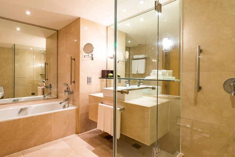 Bathroom 26