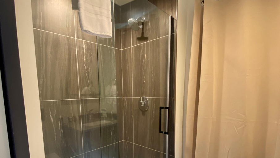 Bathroom 3, Ticaboo Lodge, Garfield