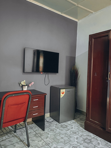 Others, ZOHZEE GUEST HOUSE, Tema