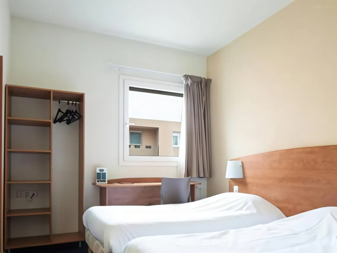 Bedroom 4, Ibis budget Bourgoin Jallieu Centre, Isère