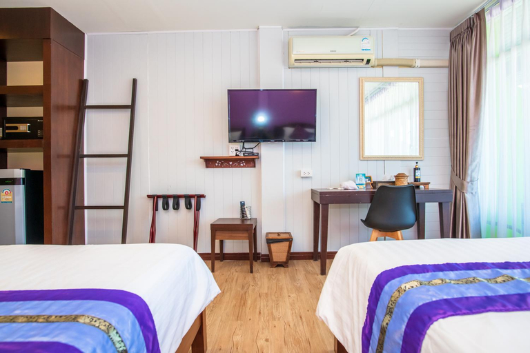 Bedroom 12