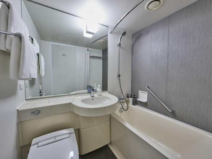 Bathroom 11