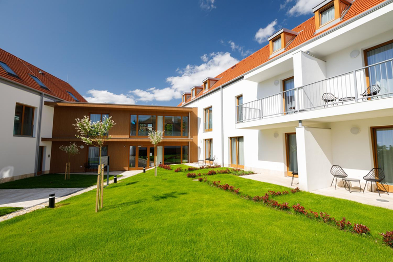 Exterior & Views 1, Hotel Historia Malomkert, Veszprém