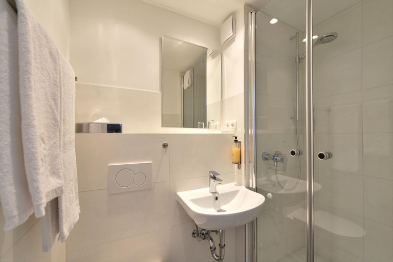 Bathroom 9