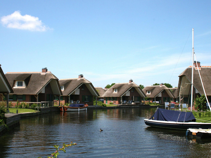 Others 2, Lakeside Escape near Giethoorn, Steenwijkerland
