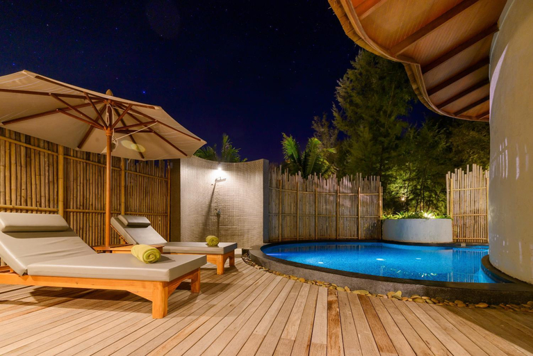 Swimming Pool 6