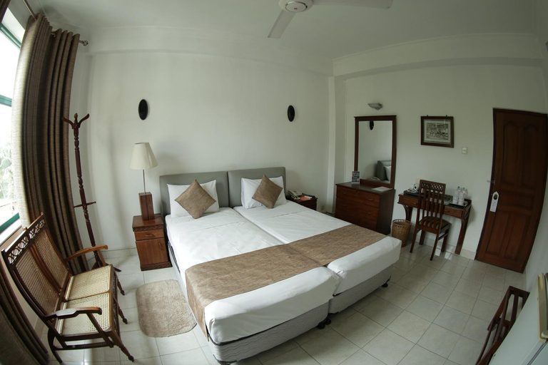 Bedroom 4, The Royal Mall, K.F.G. & G. Korale