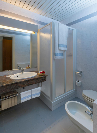 Bathroom 3