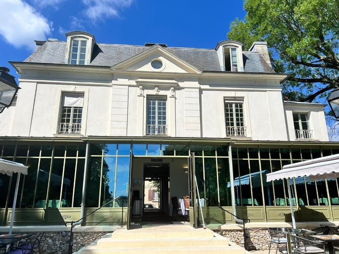 Exterior & Views 2, IL MAESTRO - HOTEL RESTAURANT DU CHATEAU, Val-d'Oise
