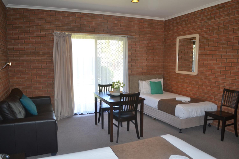 Bedroom 6