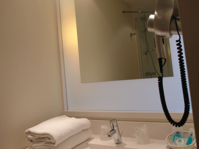 Bathroom 1