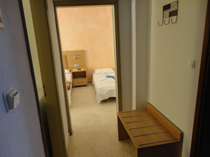 Bedroom 2, Maik Apartments, Central Macedonia