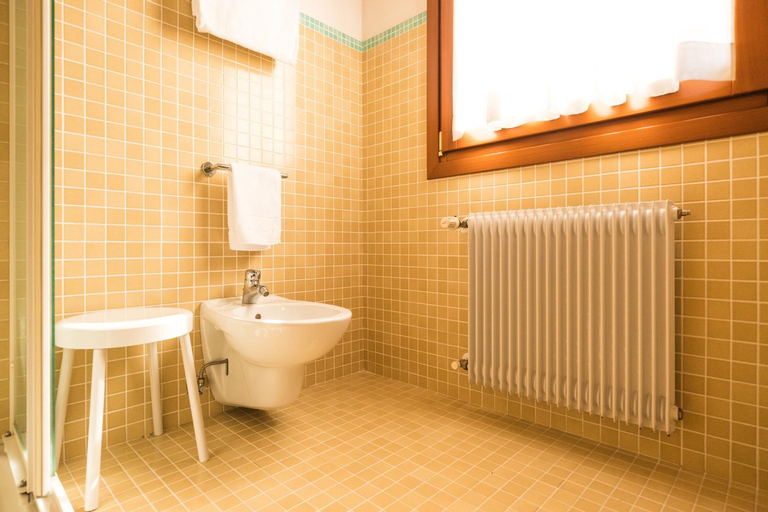 Bathroom 6