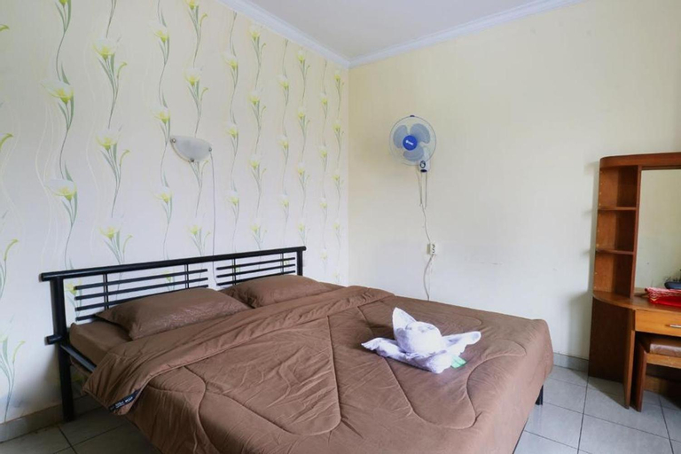 Bedroom 12