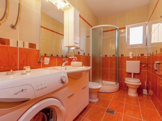 Bathroom 2, Country House in Croatia with Pool, Crikvenica
