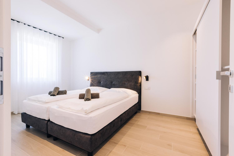 Others 3, Residence Martinelli, Bolzano