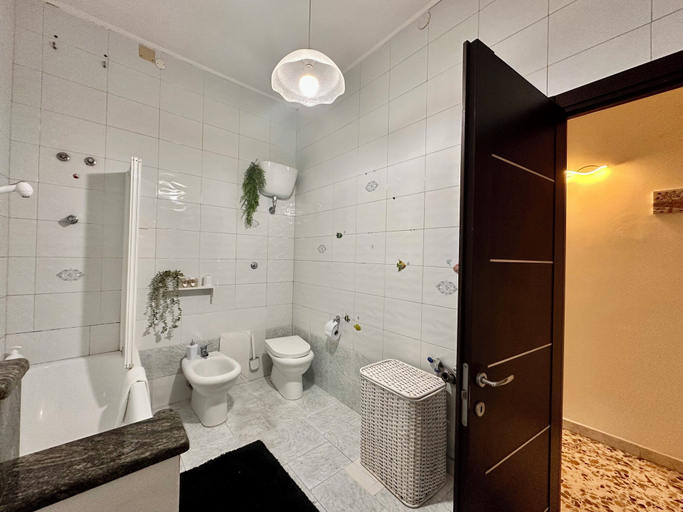 Bathroom 3, Green Heart House Napoli, Napoli