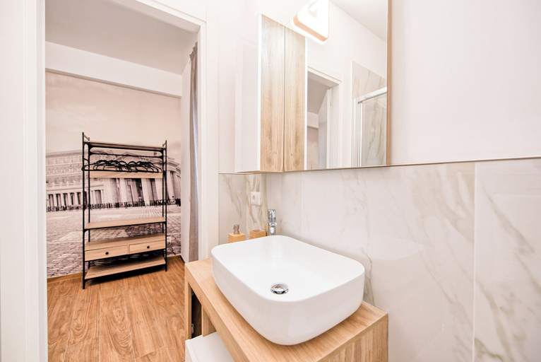 Bathroom 5, Caesars quarters - private rooms in Rome, Rome