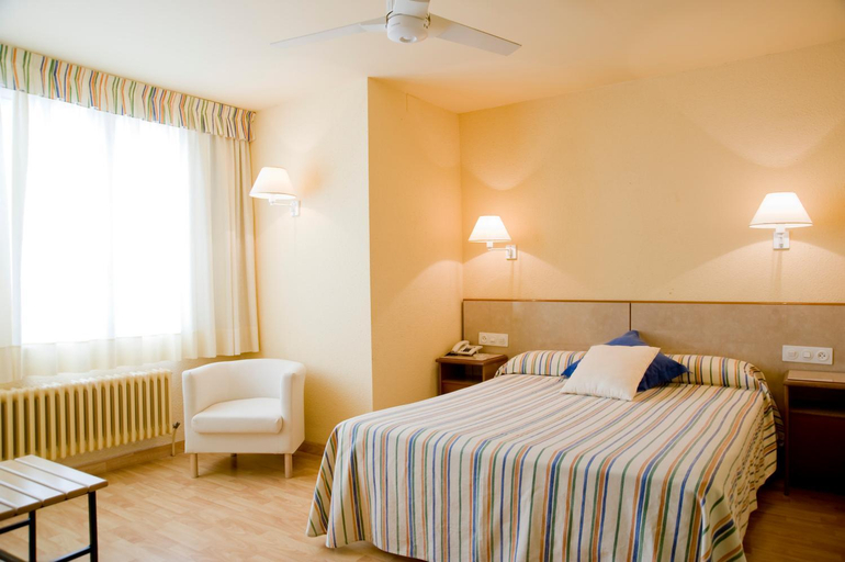 Bedroom 3, Hotel Balaguer, Lleida