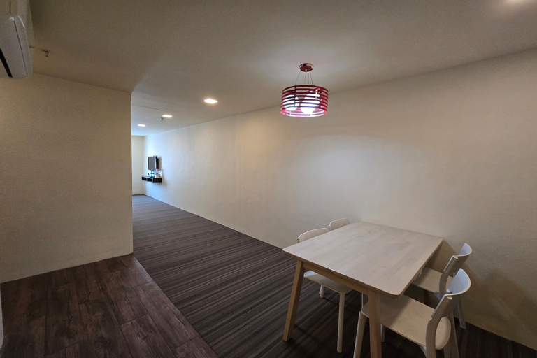 Dining Room 13